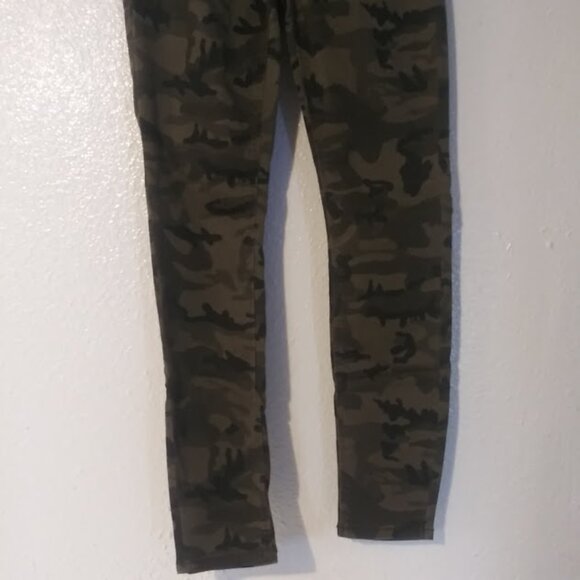 Joe Boxer women's size 7 camo skinny pants - Picture 3 of 13